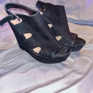 Steve Madden Black Cutout Peep-Toe Wedge Sandals